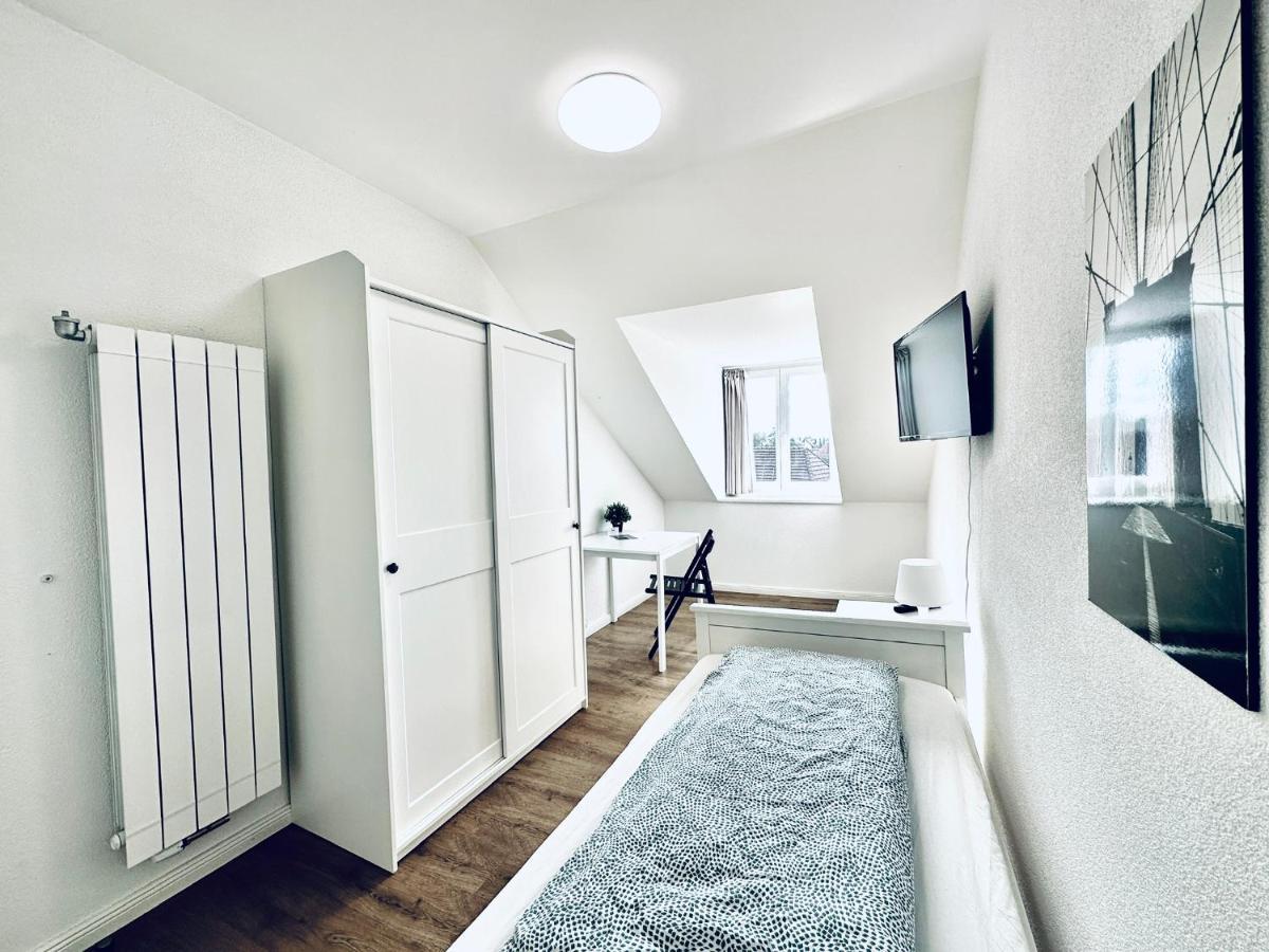 Monteurzimmer - Worker's - Zimmerzuvermieten In Be Apartamento